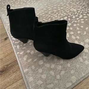 Veronica Beard Baxter Booties Size 37